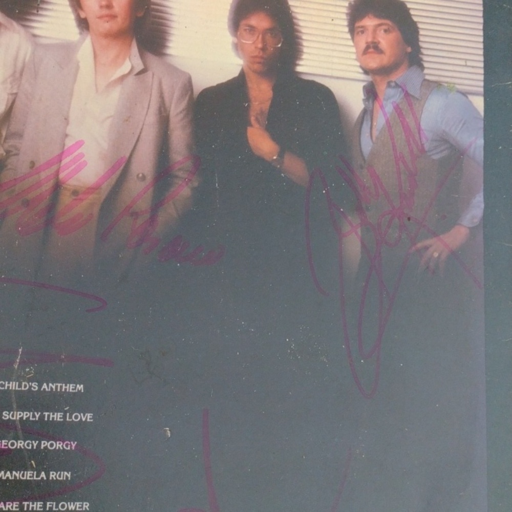 Toto Autographed Record - Picture 3 of 3